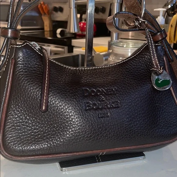 BEAUTY DOONEY & BOURKE BROWN Pebbled Leather Shoulder Bag❗️ - Picture 14 of 17